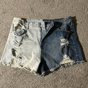 No Boundreies Jean Shorts
